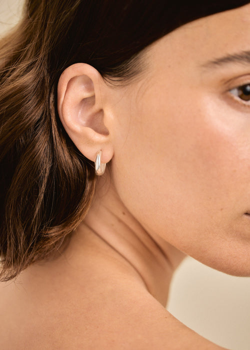 Blanche Hoops